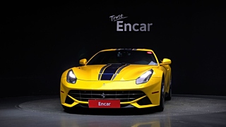 FERRARI F12 BERLINETTA 2015