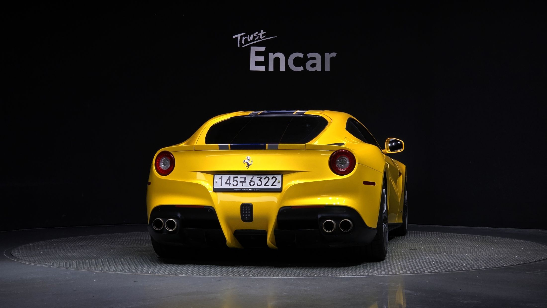 FERRARI F12 BERLINETTA 2015