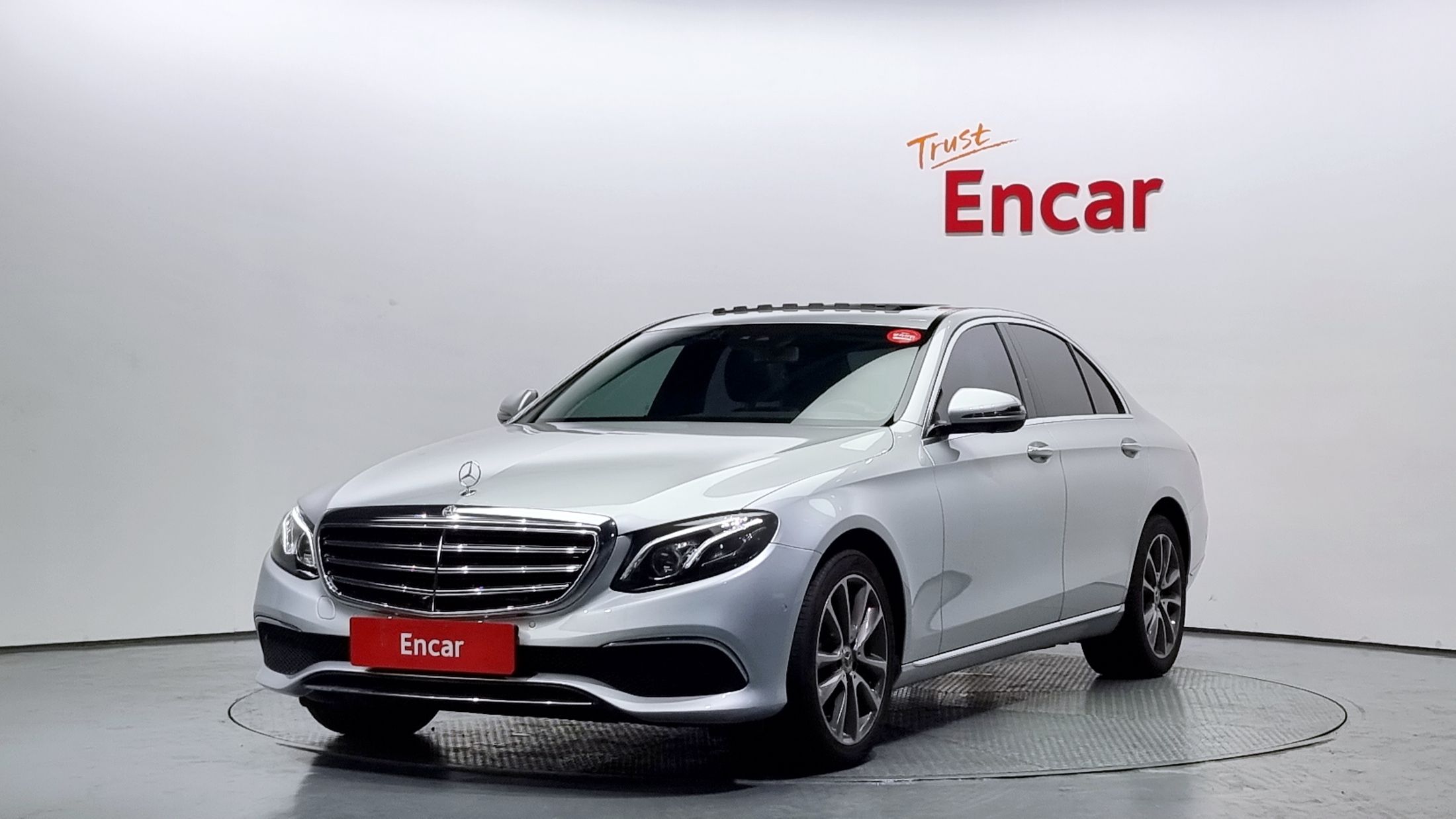MERCEDES BENZ E-CLASS W213 2018