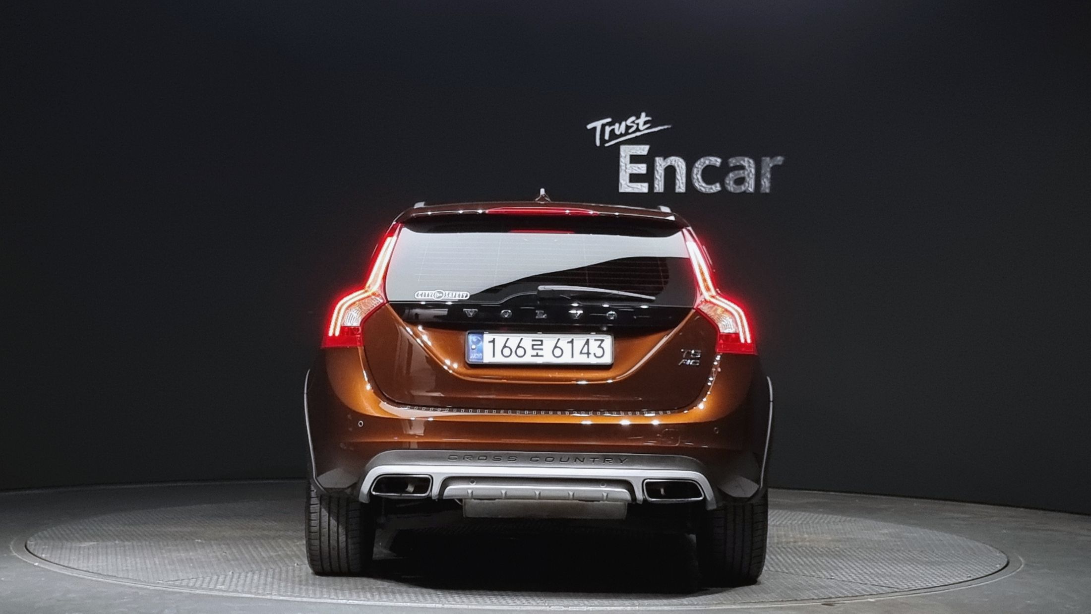 VOLVO V60 CROSS COUNTRY 2015