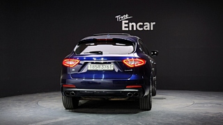 MASERATI LEVANTE 2019