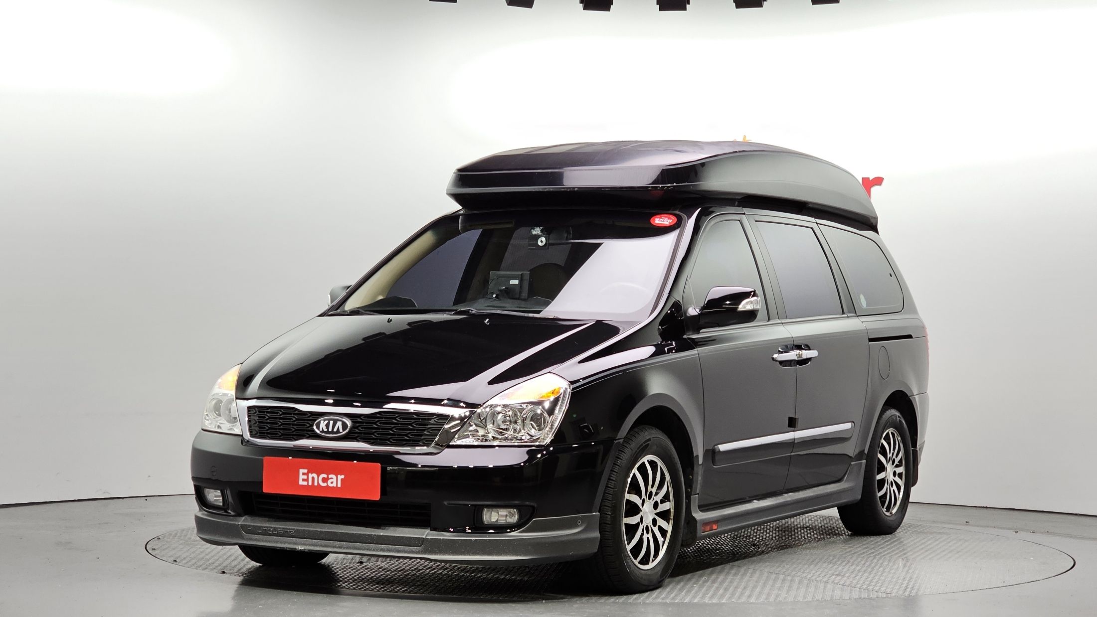 KIA CARNIVAL R