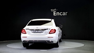 MERCEDES BENZ E-CLASS W213 2017
