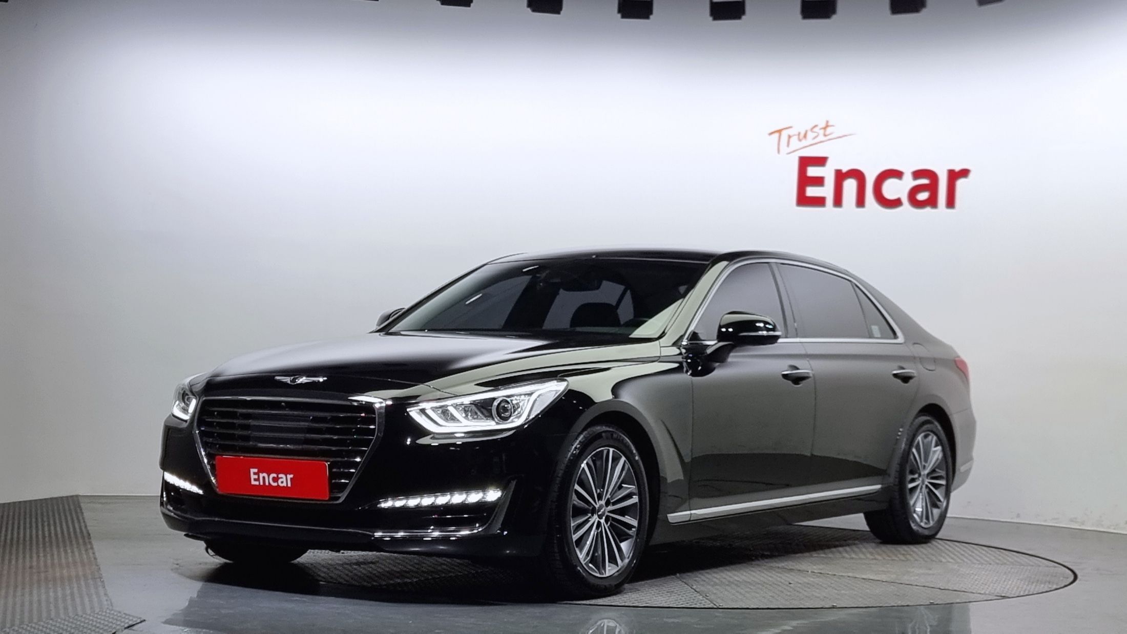GENESIS EQ900 2016