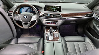 BMW 7-SERIES G11 2016
