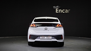 HYUNDAI IONIQ HYBRID 2019