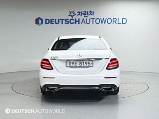 MERCEDES BENZ E-CLASS W213 2017