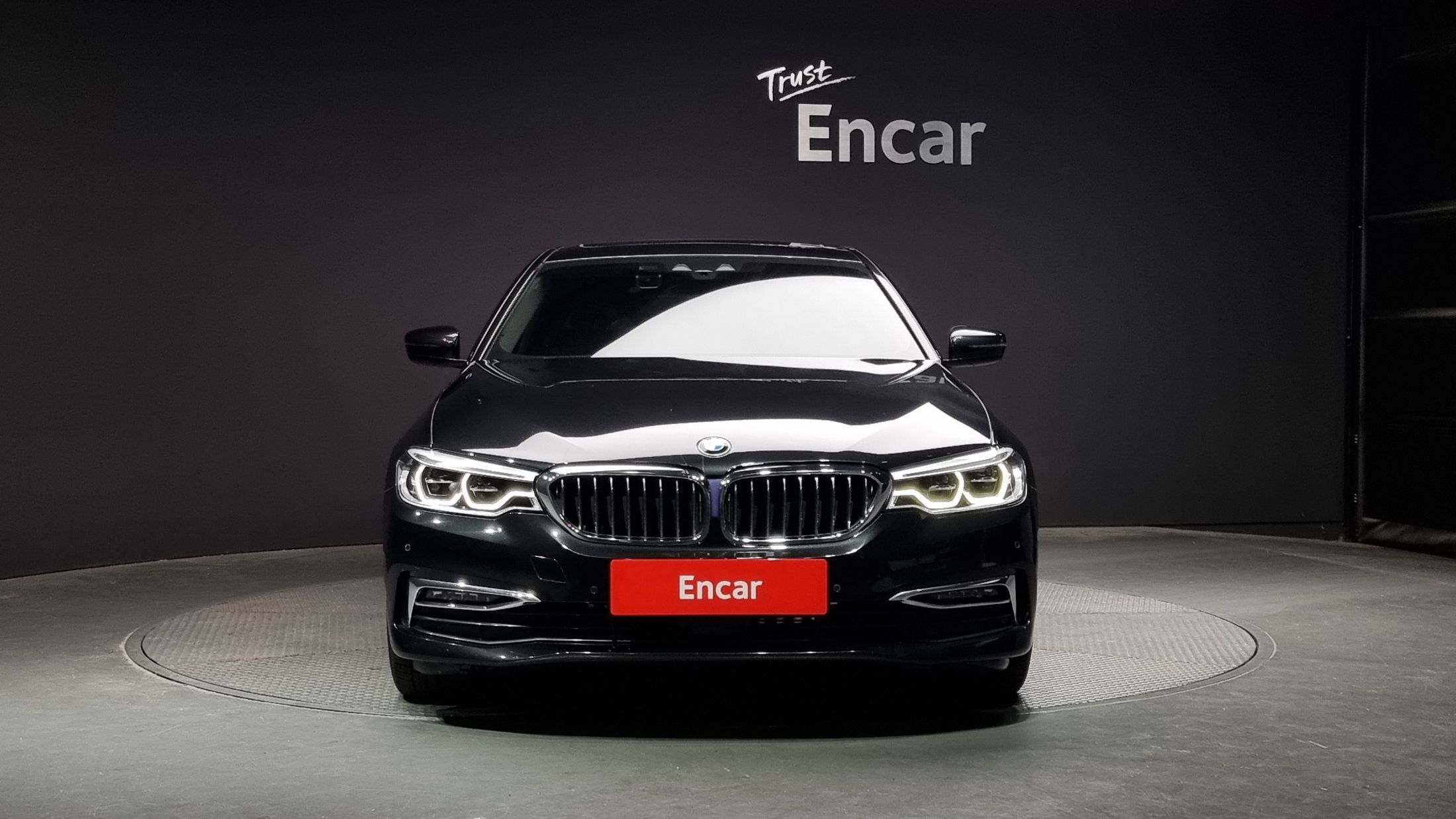 BMW 5-SERIES G30 2019