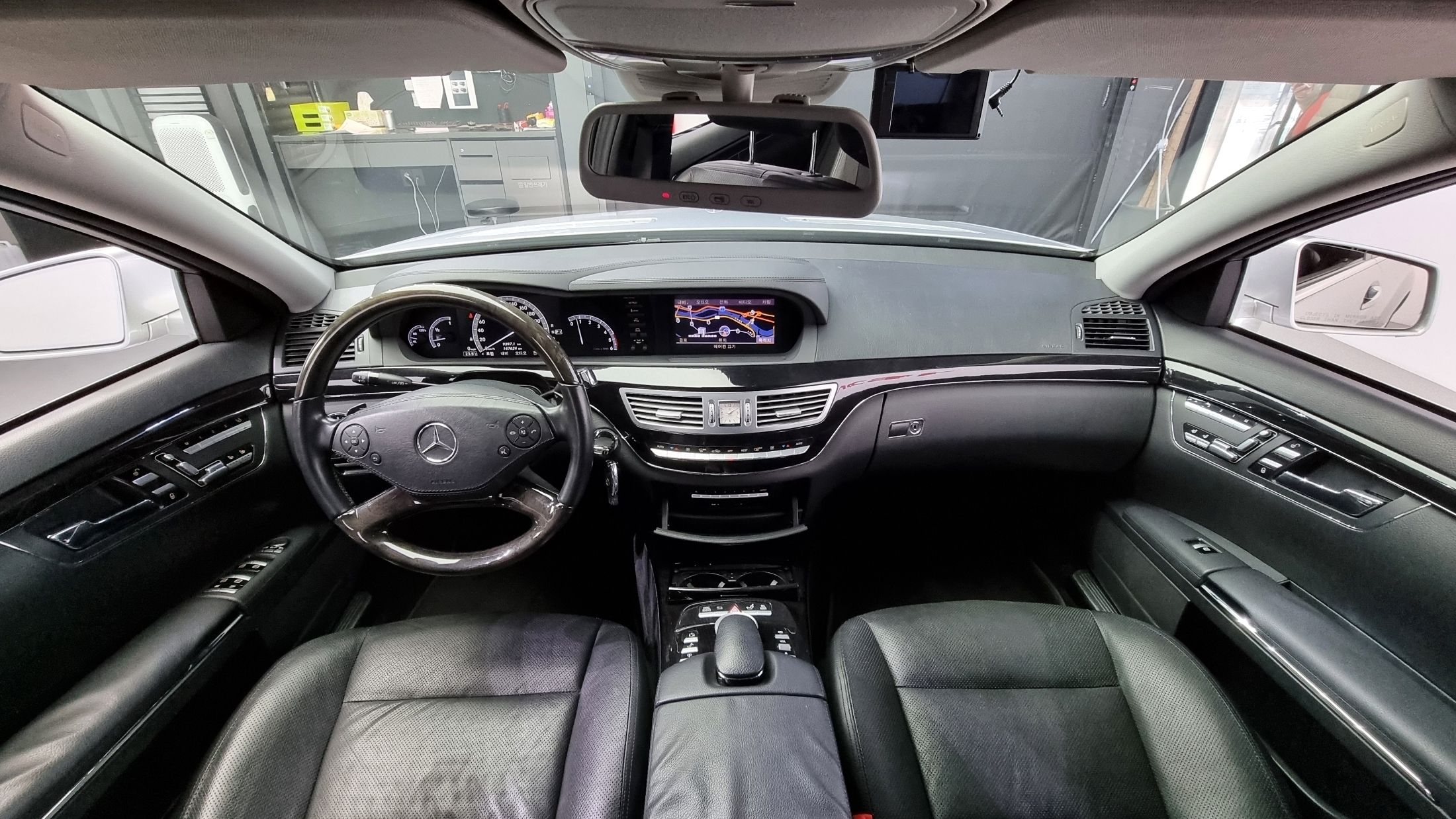 MERCEDES BENZ S-CLASS W221 2012