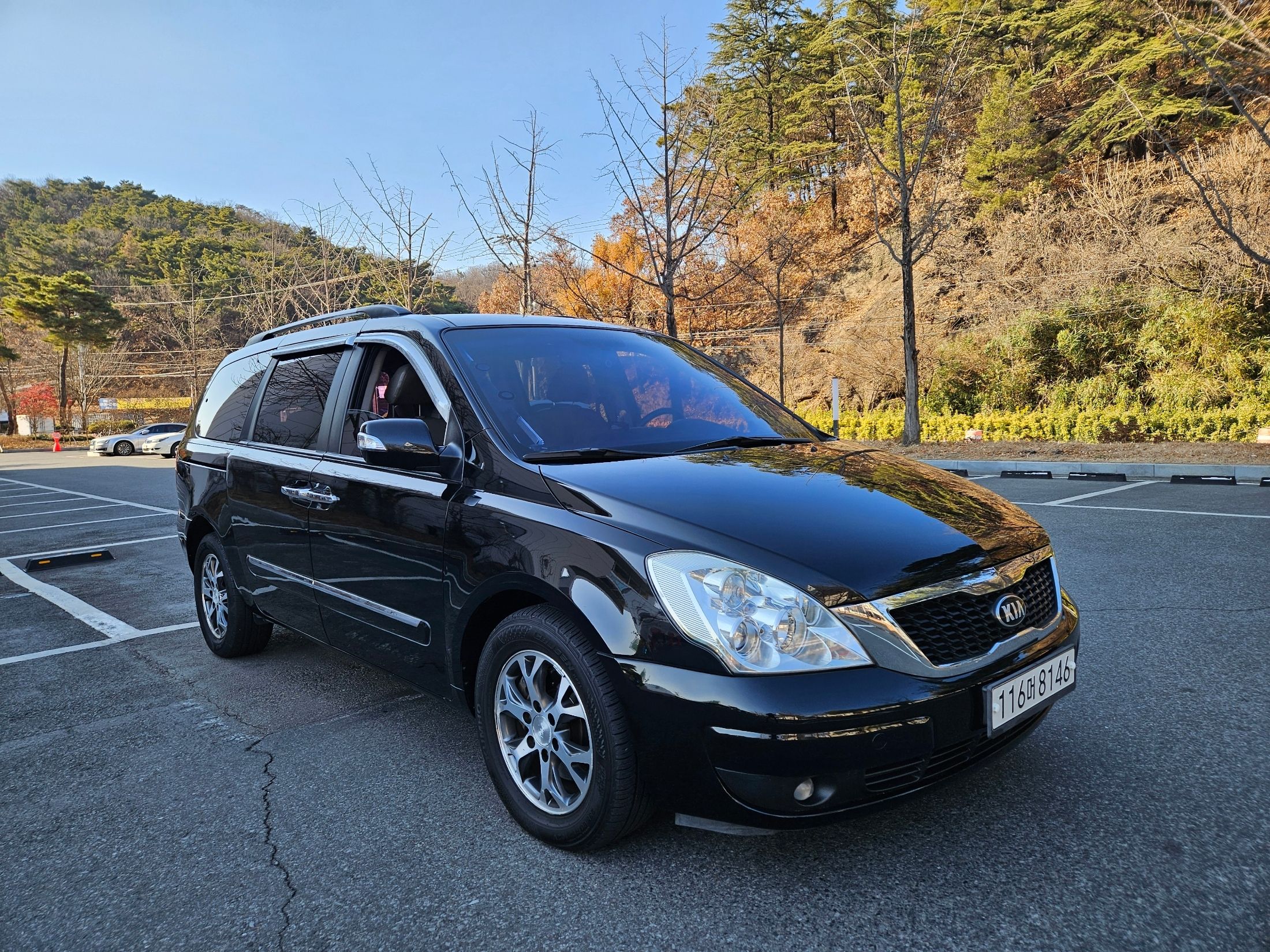 KIA CARNIVAL R 2013