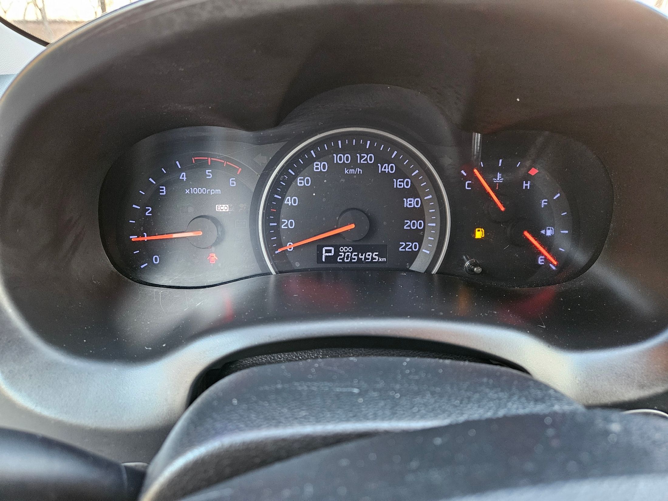 KIA CARNIVAL R 2013