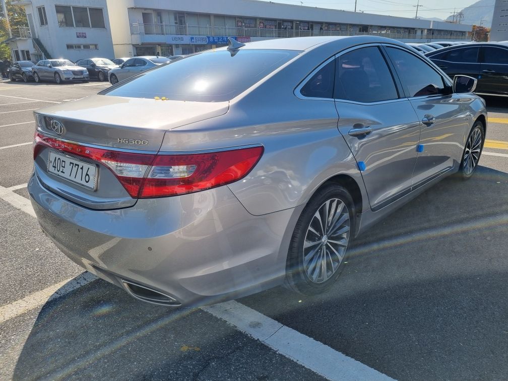 HYUNDAI GRANDEUR HG 2013