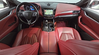 MASERATI LEVANTE 2017