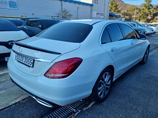 MERCEDES BENZ C-CLASS W205 2017