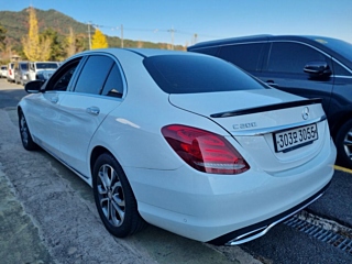 MERCEDES BENZ C-CLASS W205 2017