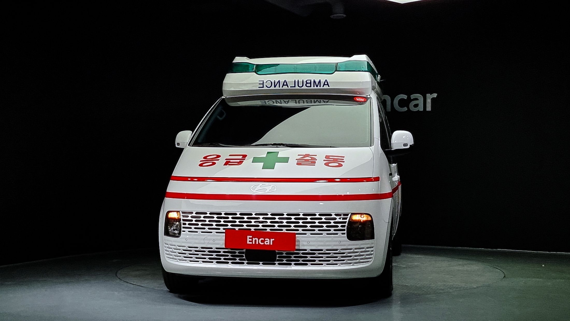 HYUNDAI STARIA 2024