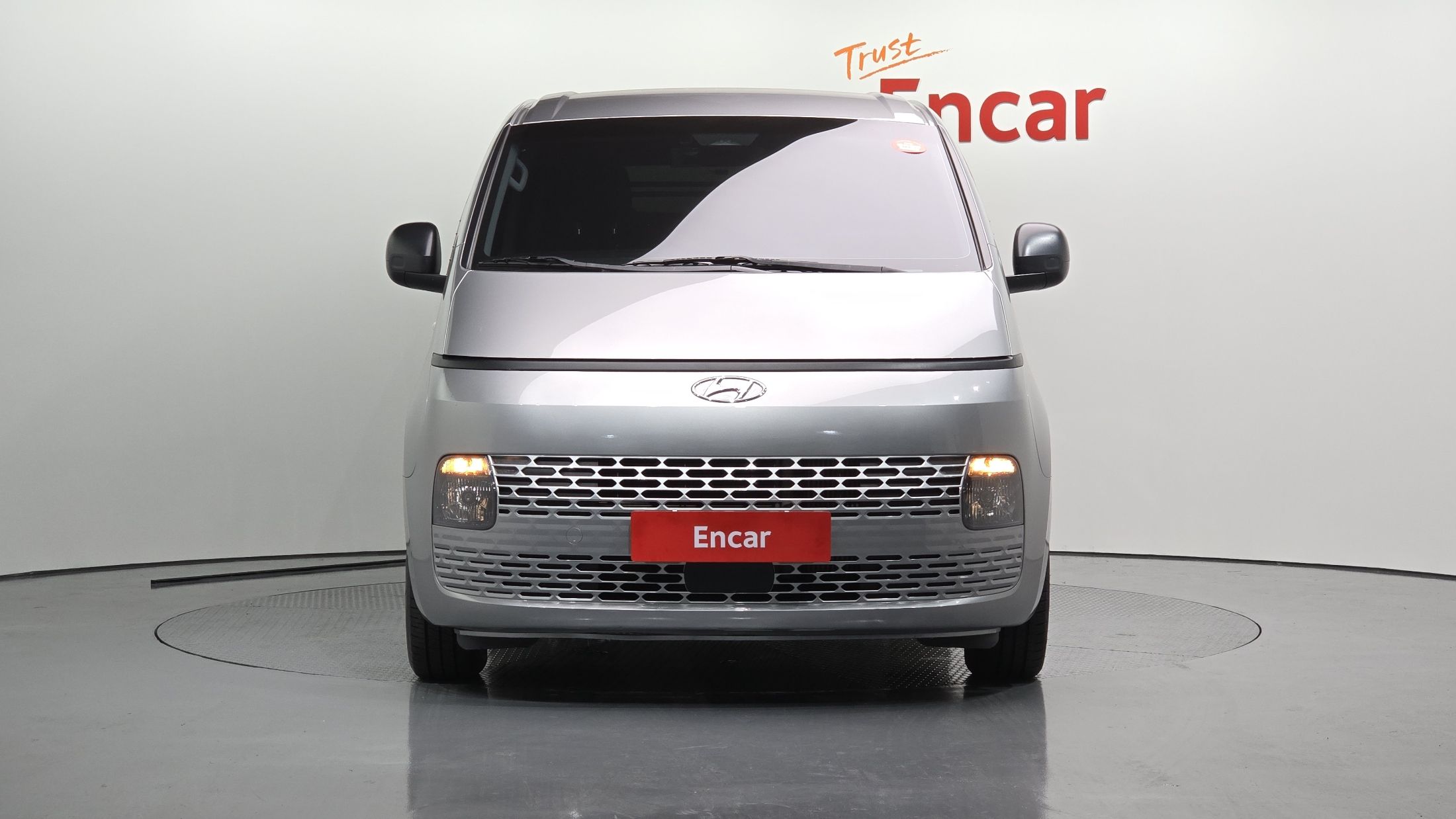 HYUNDAI STARIA 2023