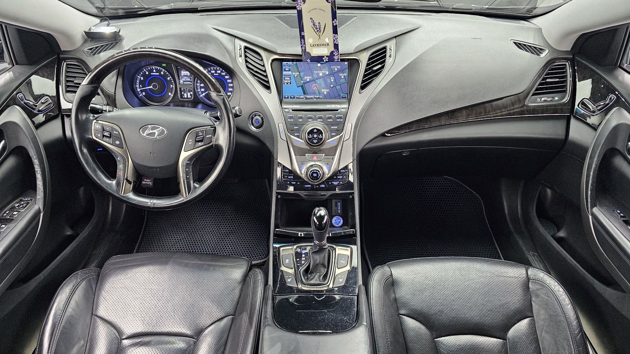 HYUNDAI GRANDEUR HG 2011