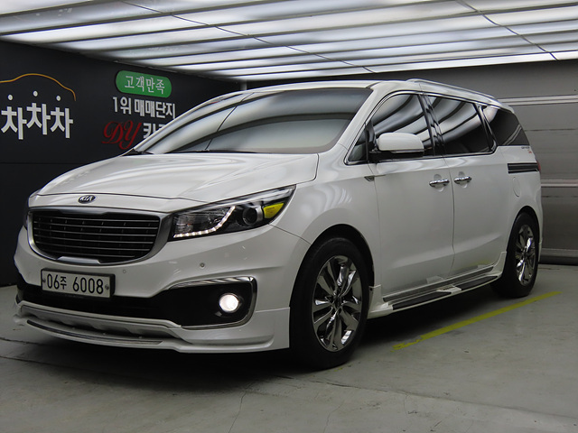 KIA CARNIVAL 2017