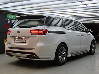 KIA CARNIVAL 2017