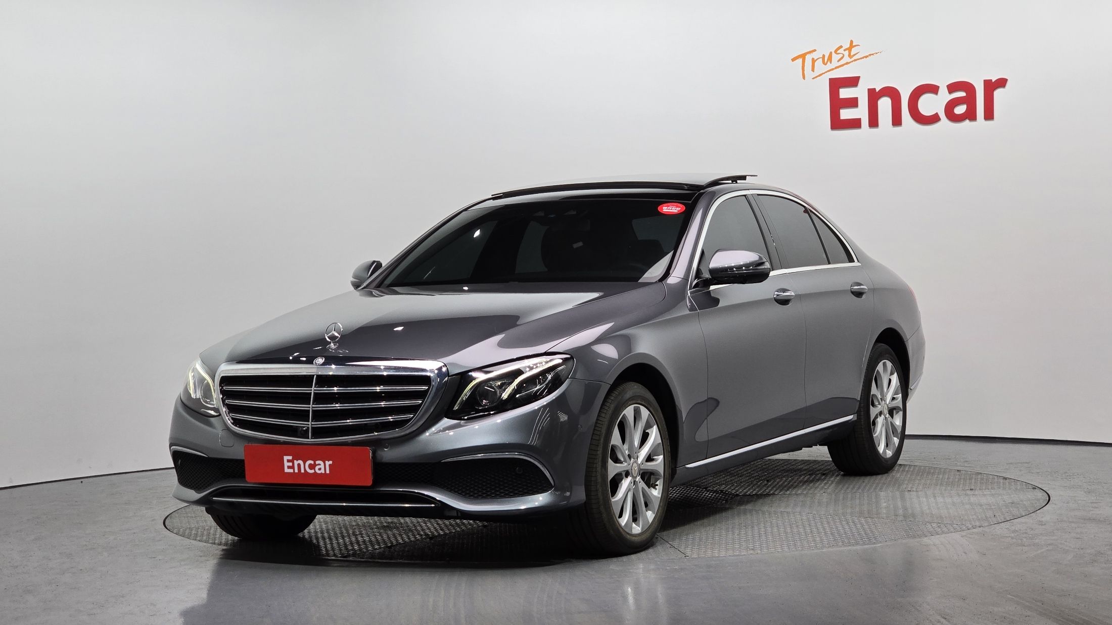 MERCEDES BENZ E-CLASS W213 2016