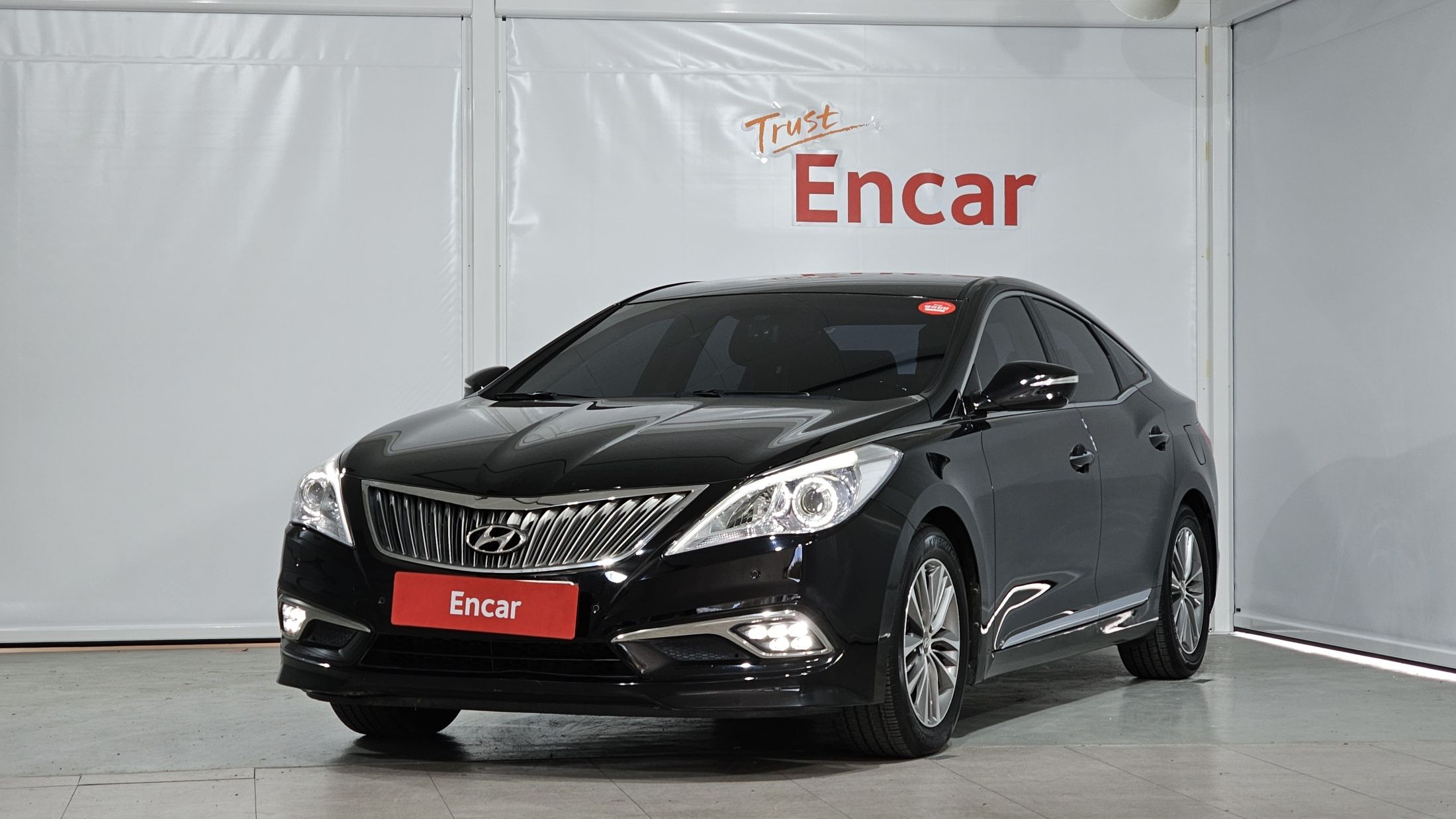 HYUNDAI GRANDEUR HG 2015