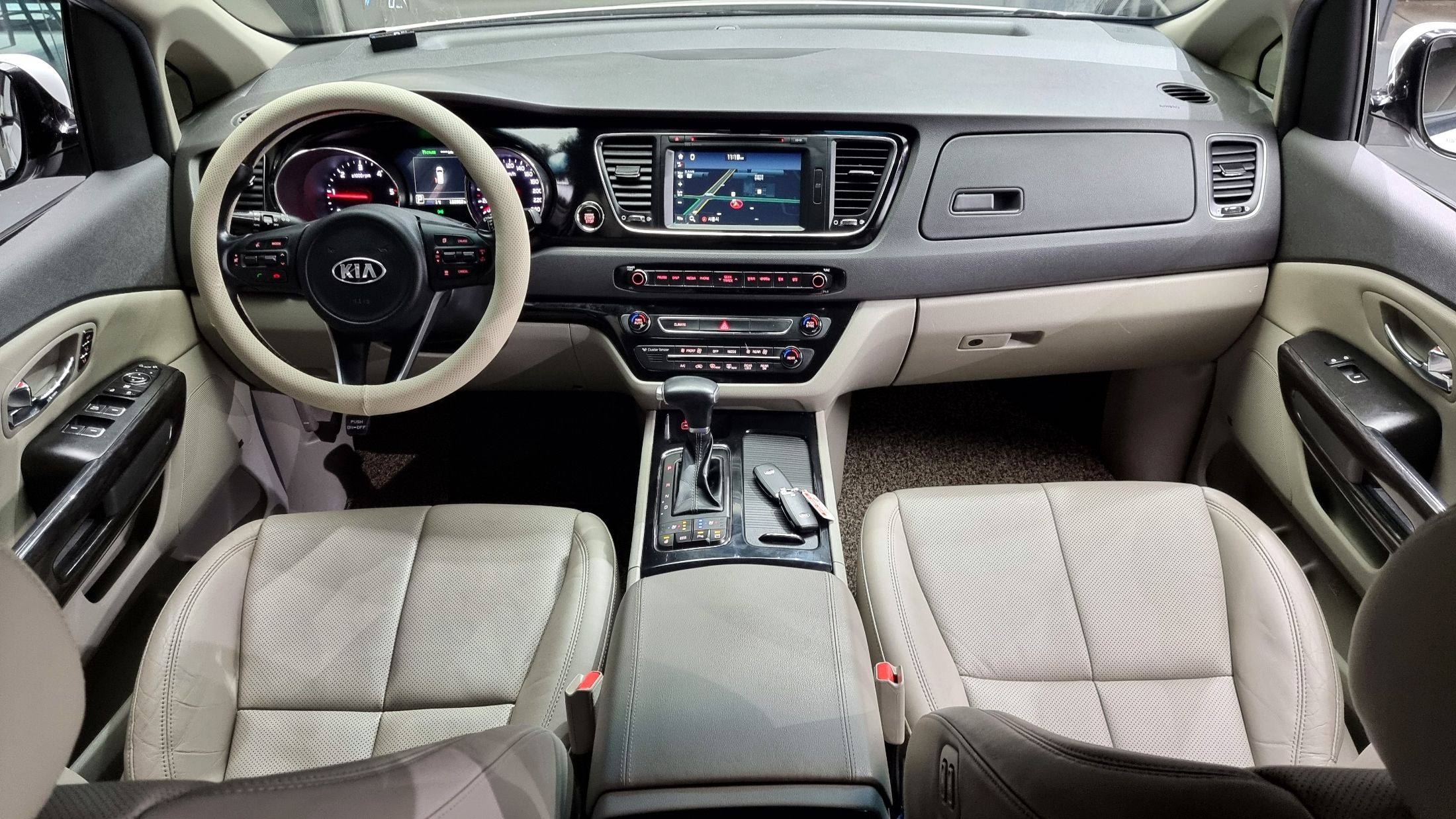 KIA CARNIVAL 2017