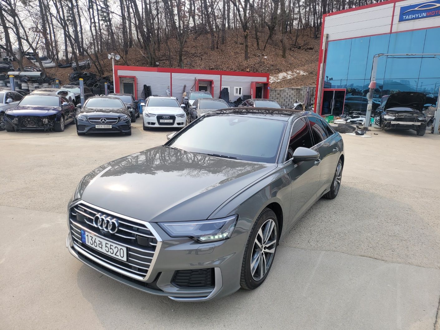 AUDI A6 C8