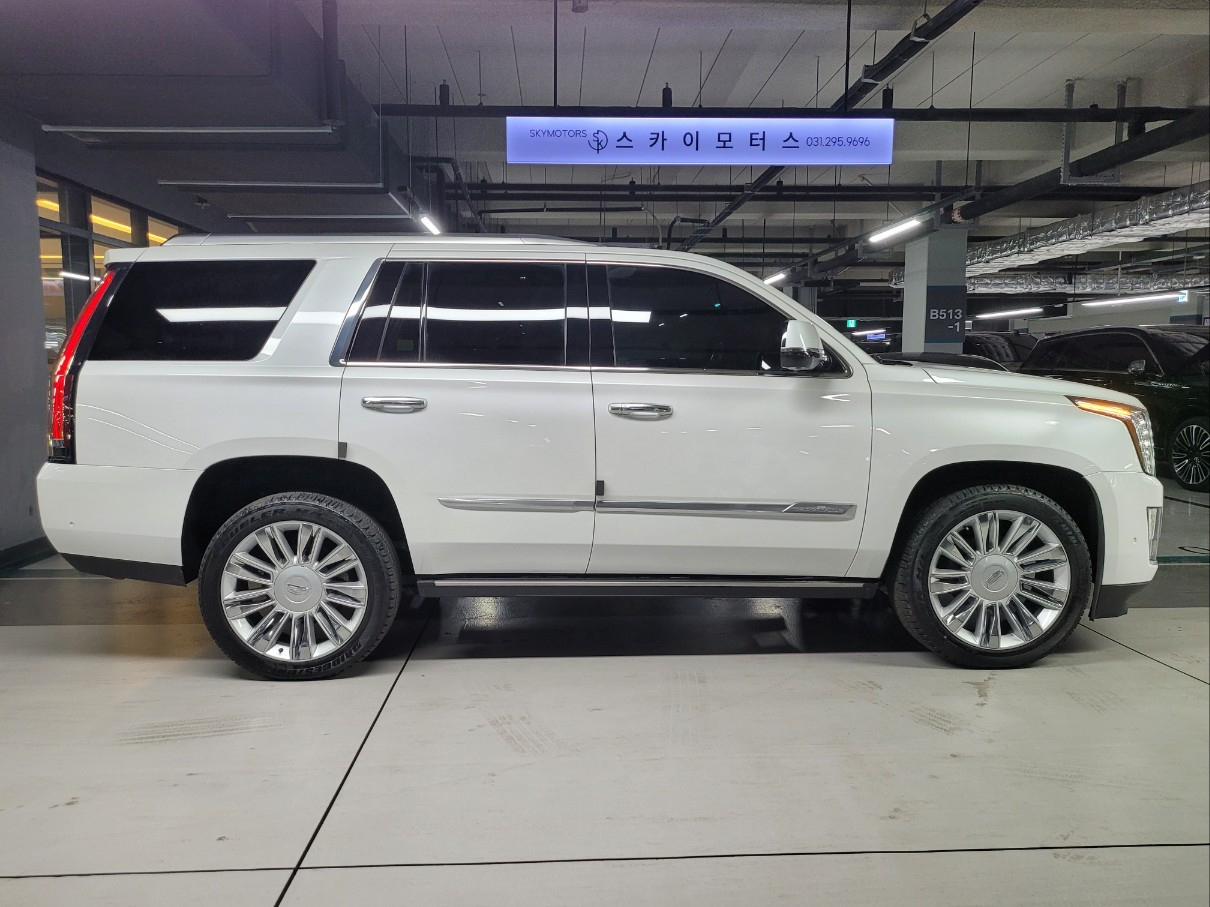 CADILLAC ESCALADE 2019