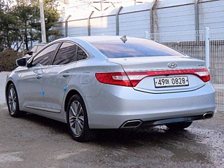 HYUNDAI GRANDEUR HG 2016