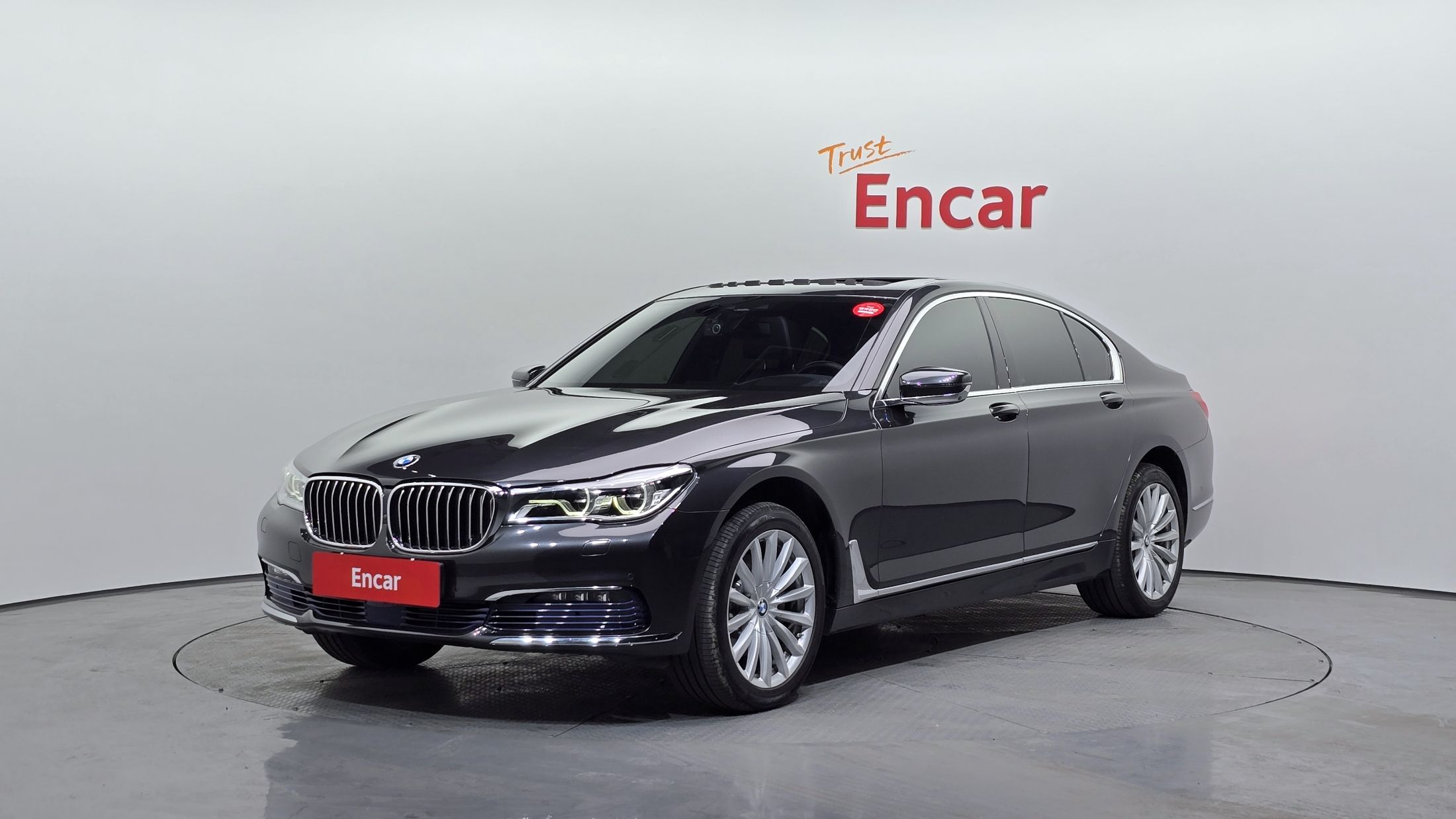 BMW 7-SERIES G11 2016