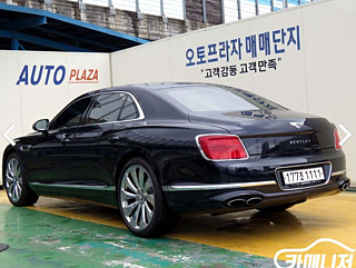 BENTLEY FLYING SPUR 2022