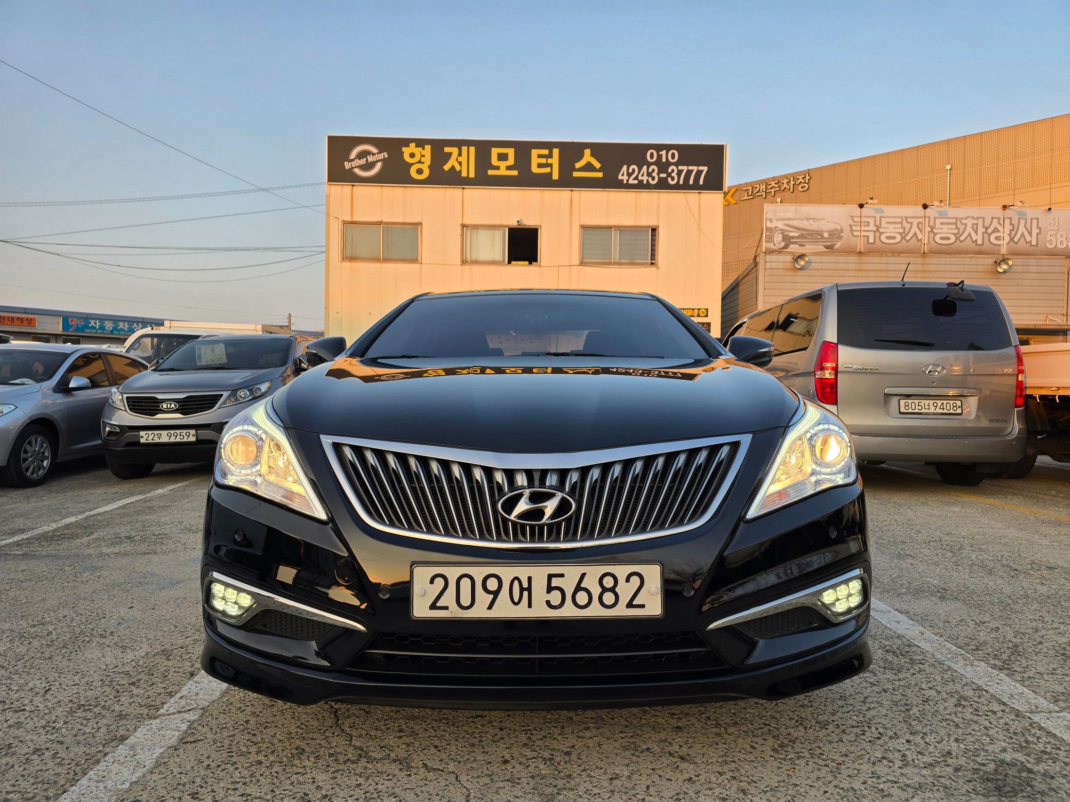 HYUNDAI GRANDEUR HG 2016