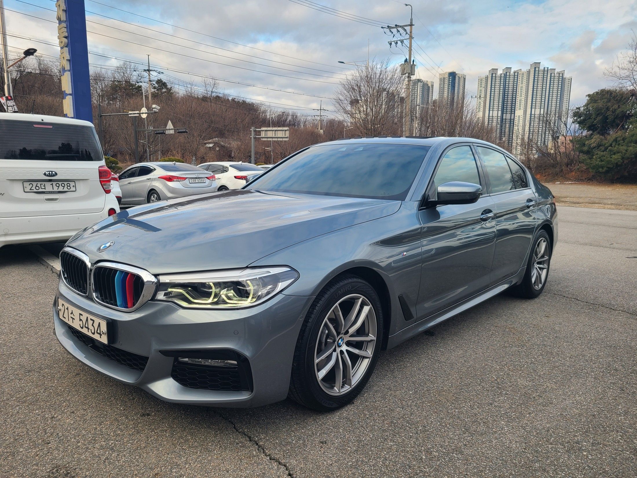 BMW 5-SERIES G30 2017