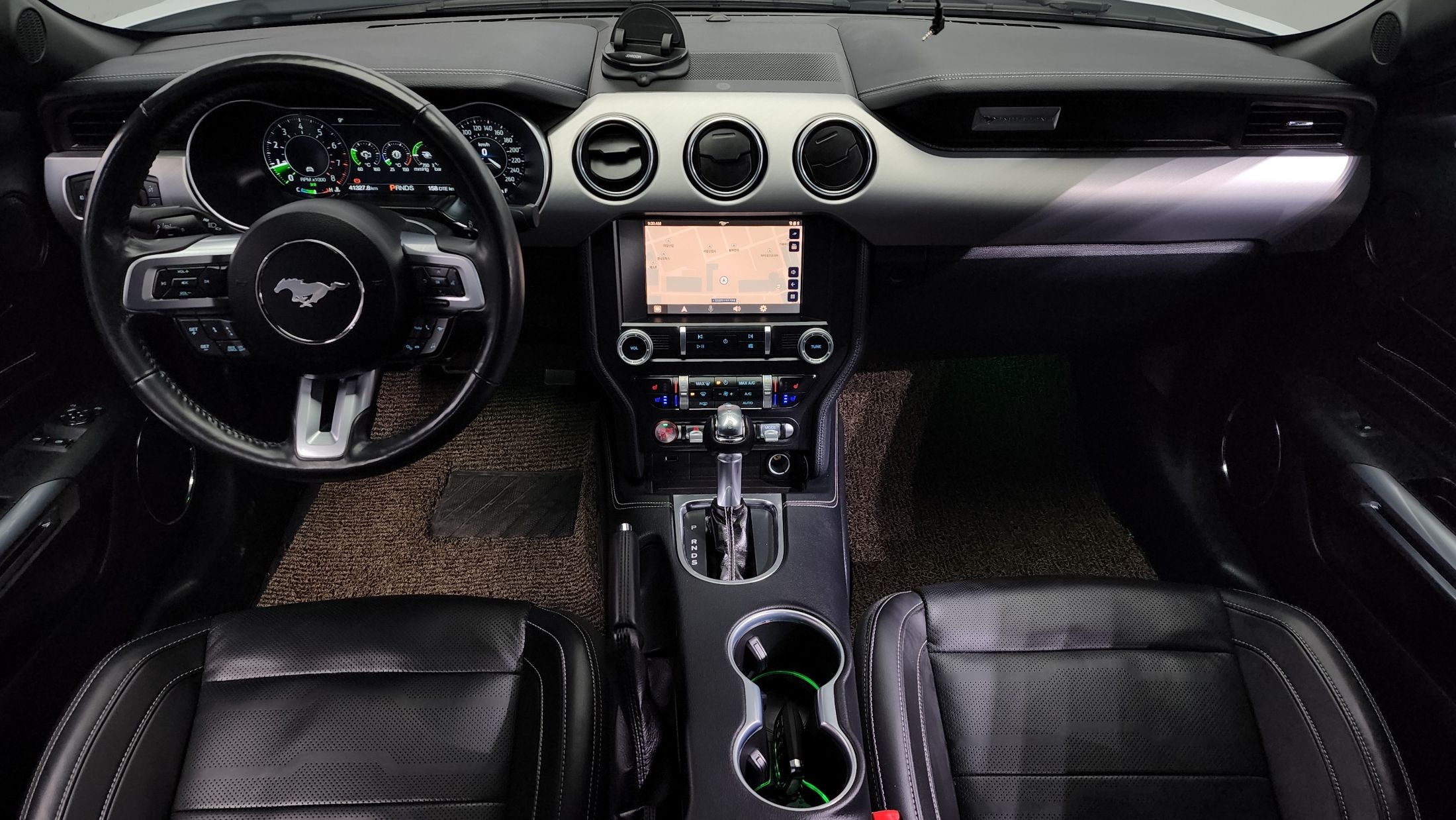 FORD MUSTANG 2023