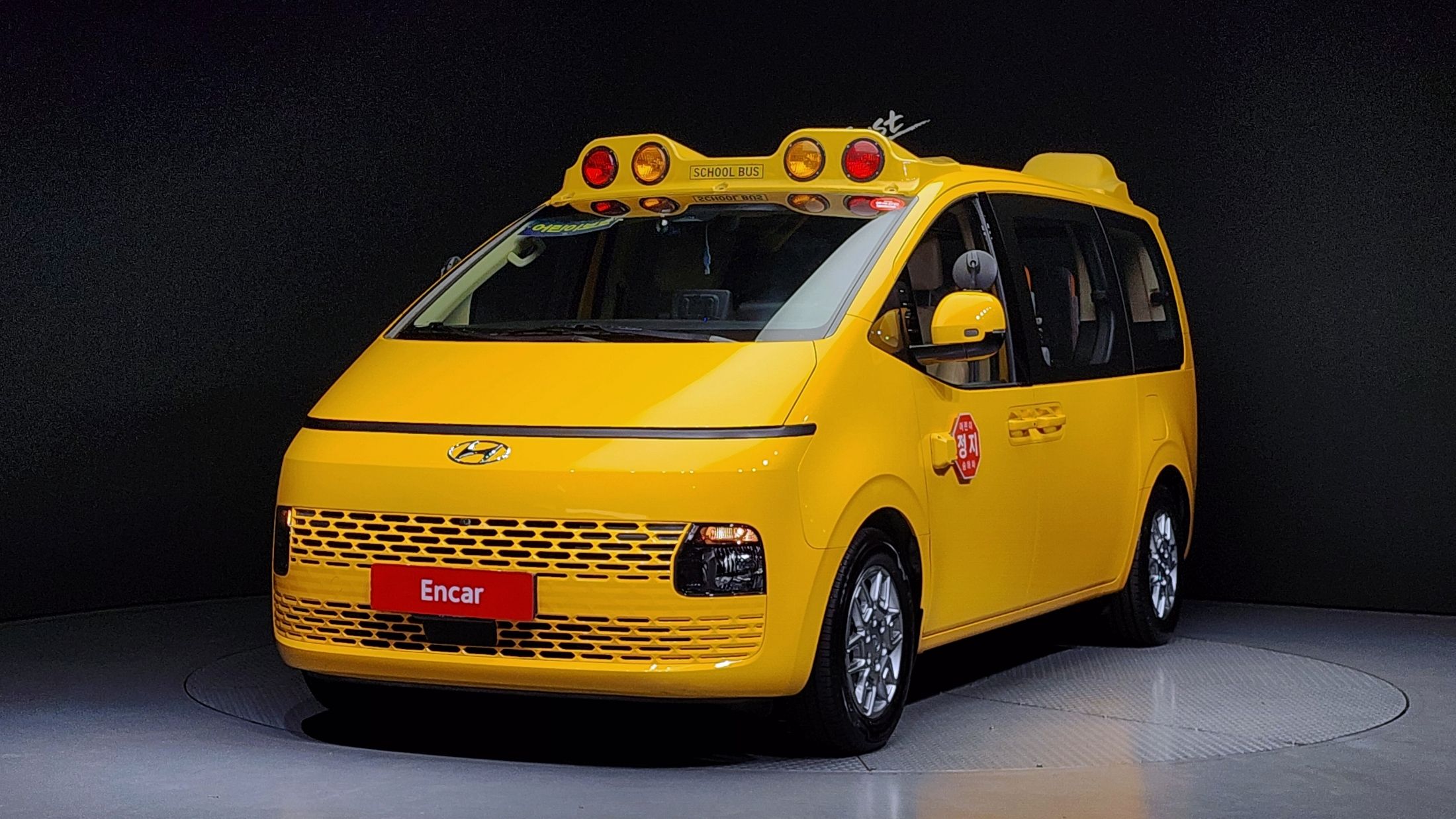 HYUNDAI STARIA 2021