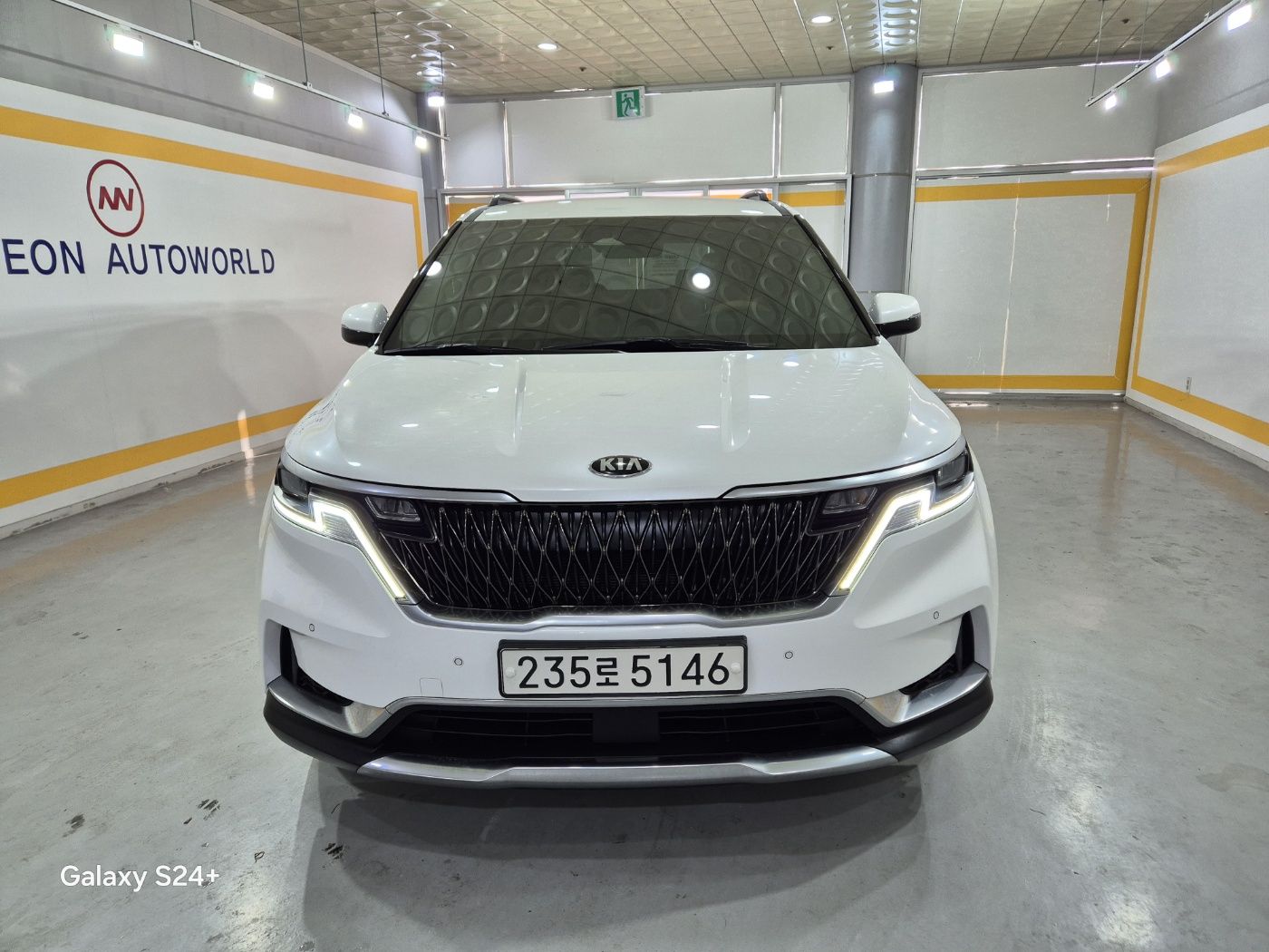 KIA CARNIVAL