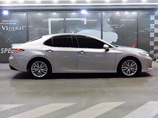 TOYOTA CAMRY XV70 2019