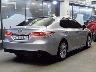TOYOTA CAMRY XV70 2019