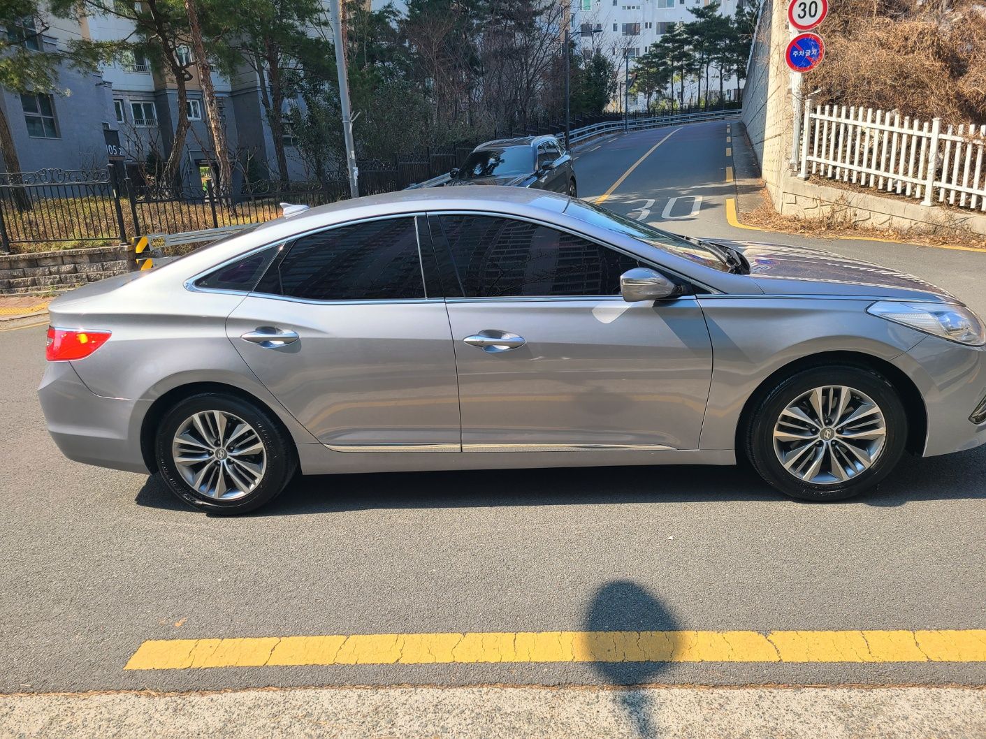 HYUNDAI GRANDEUR HG 2016