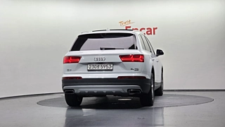 AUDI Q7 4M 2016