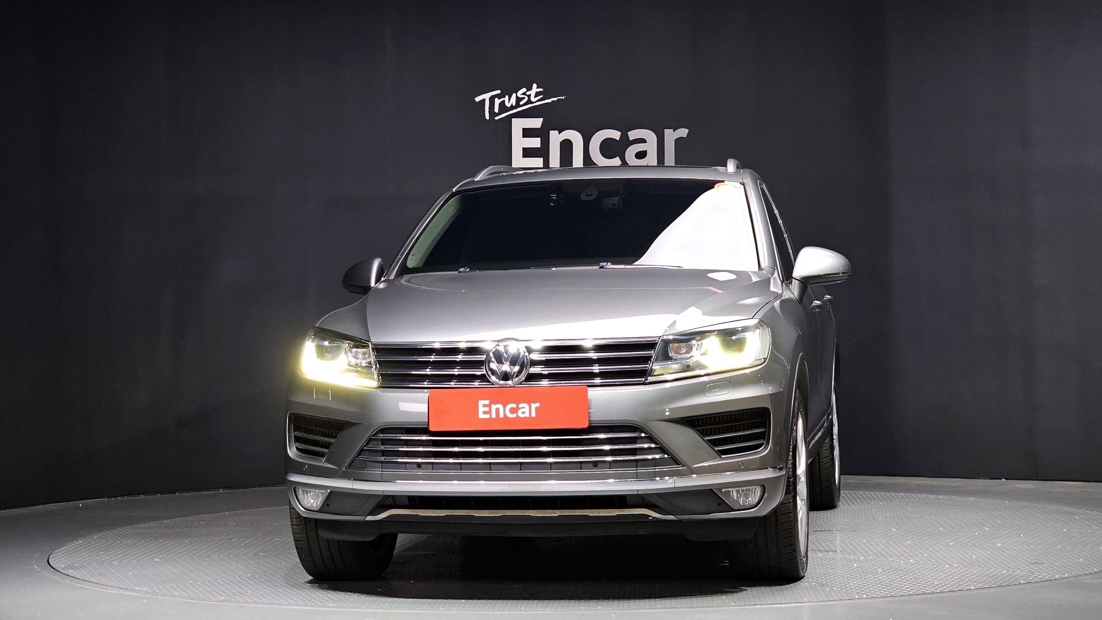 VOLKSWAGEN TOUAREG 2016