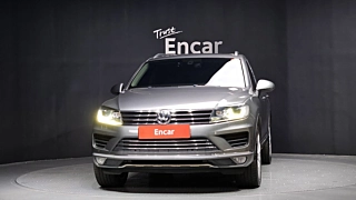 VOLKSWAGEN TOUAREG 2016