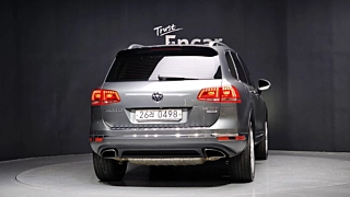 VOLKSWAGEN TOUAREG 2016