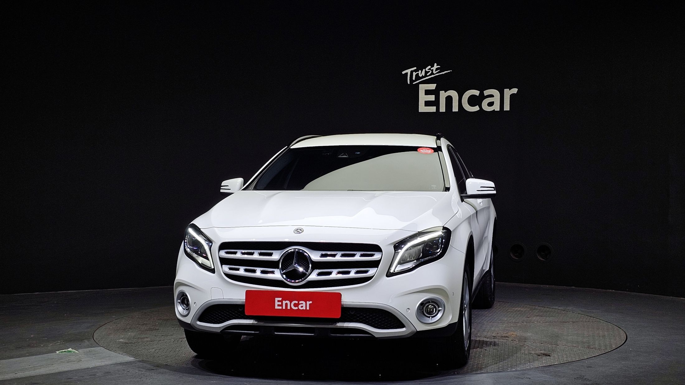 MERCEDES BENZ GLA-CLASS X156 2019