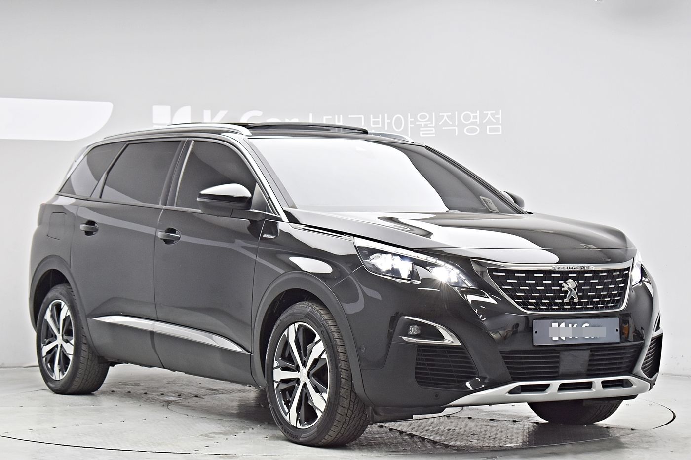 PEUGEOT 5008