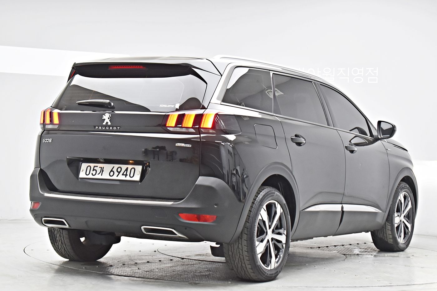 PEUGEOT 5008