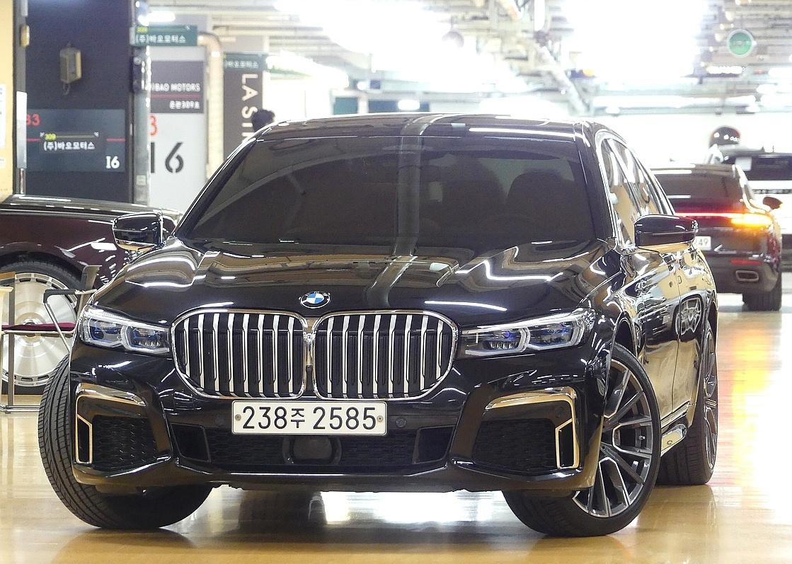 BMW 7-SERIES G11 2020