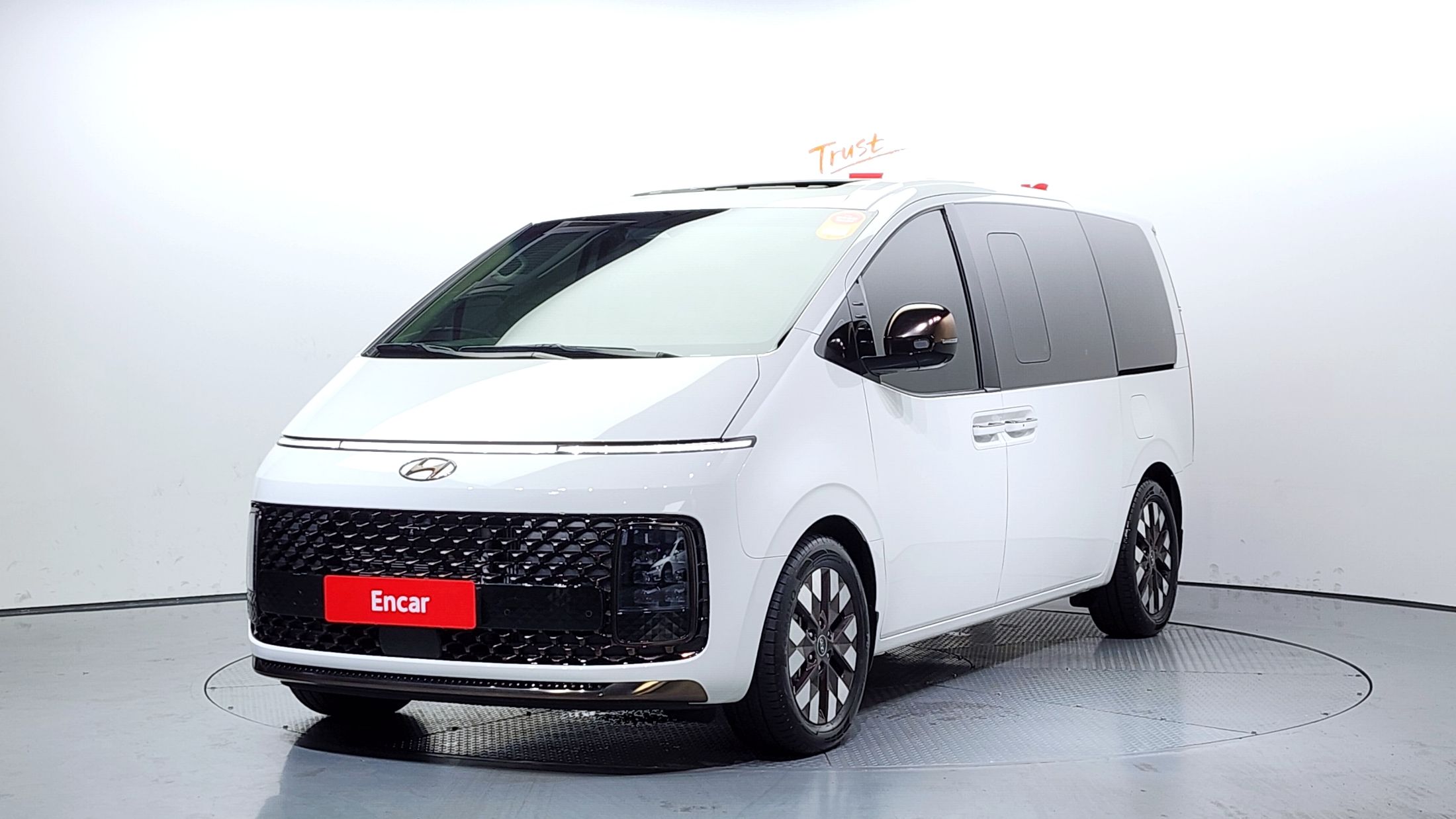 HYUNDAI STARIA 2023