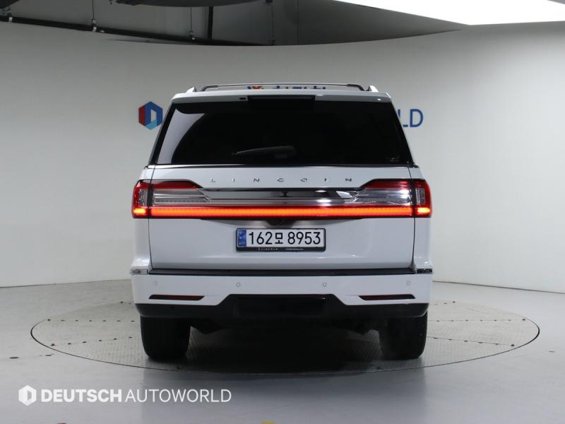 LINCOLN NAVIGATOR
